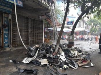 Một ngôi nhà trên phố Phủ Doãn phát hỏa - Sức khỏe & Môi trường