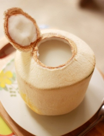Hướng dẫn cách làm rau câu trái dừa đơn giản - Sức khỏe & Môi trường